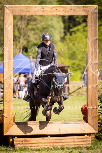 24 - Harburg Stilgeländeritt E - II. Abteilung