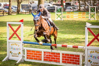 Stechen A-Springen Stechen A-Springen